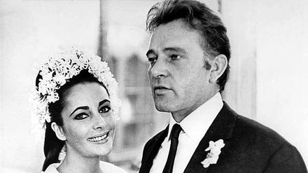 Elisabeth Taylor und Richard Burton bei ihrer ersten Hochzeit 1964.
