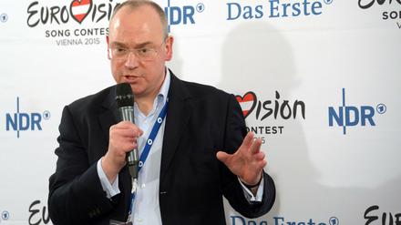 ARD-Unterhaltungskoordinator Thomas Schreiber will die Verantwortung für letzte Plätze beim ESC auf mindestens 10025 Paar Schultern verteilen.