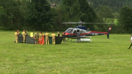 Die Leichen der fünf Bergsteiger des Unglücks bei Krimml wurden ins Tag geflogen.