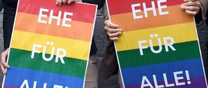 In Österreich gibt es noch keine Ehe für alle. Der Verfassungsgerichtshof will das Verbot der gleichgeschlechtlichen Ehe nun prüfen.