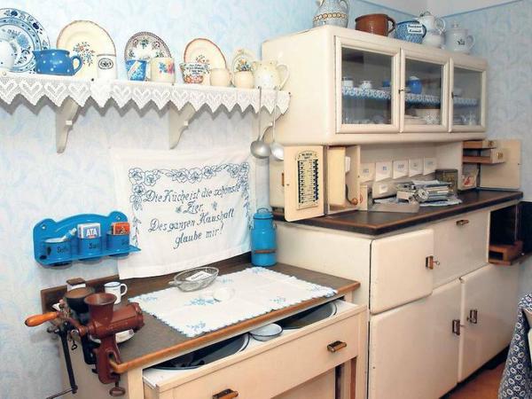Prachtstück im Suppenmuseum von Neudorf: Großmutters komplett eingerichtete Küche von 1930. 