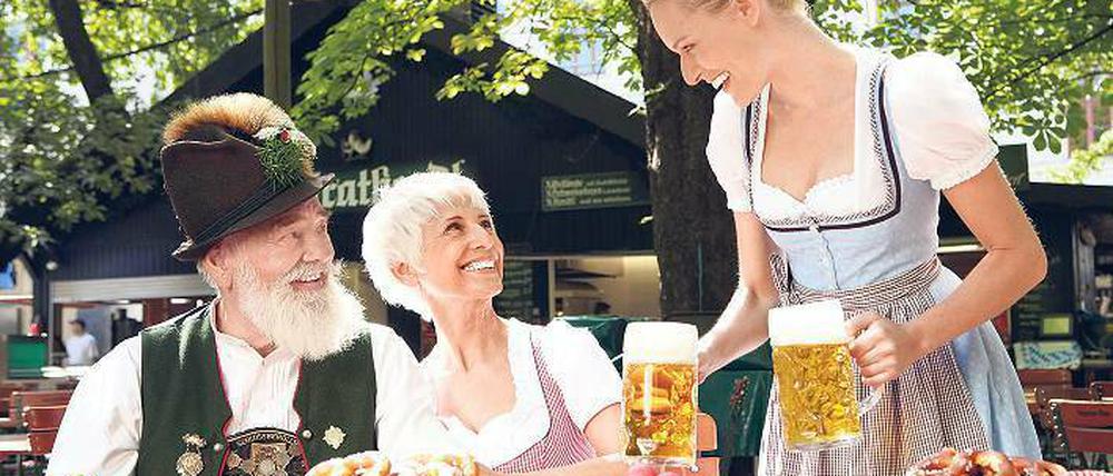 Seit 200 Jahren dürfen die Münchner ihre kühle Maß im Biergarten trinken. Foto: OT