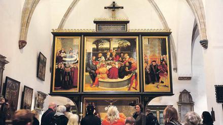 Neuer Glanz. In der Stadtkirche St. Marien kann der restaurierte Altar von Lucas Cranach dem Älteren wieder bewundert werden.