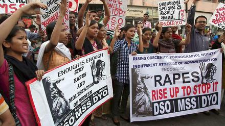 Protest! sexuelle Übergriffe führen auch in Indien zu Touristenschwund.