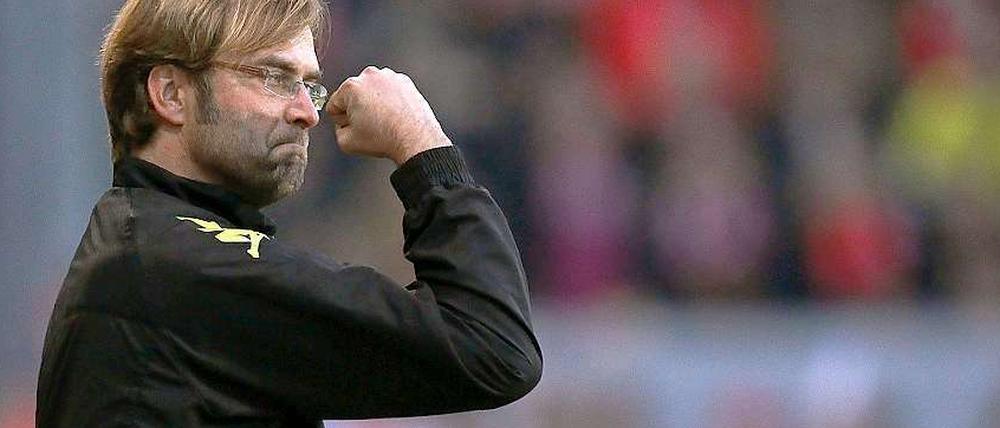 Triumphator vom Bruchweg: Trainer Jürgen Klopp schlägt sein ehemaliges Team Mainz 05 und rückt mit Borussia Dortmund an die Spitze.