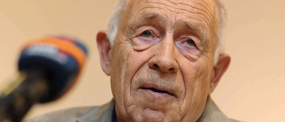 Heiner Geißler muss sich nach seinem Goebbels-Zitat rechtfertigen.