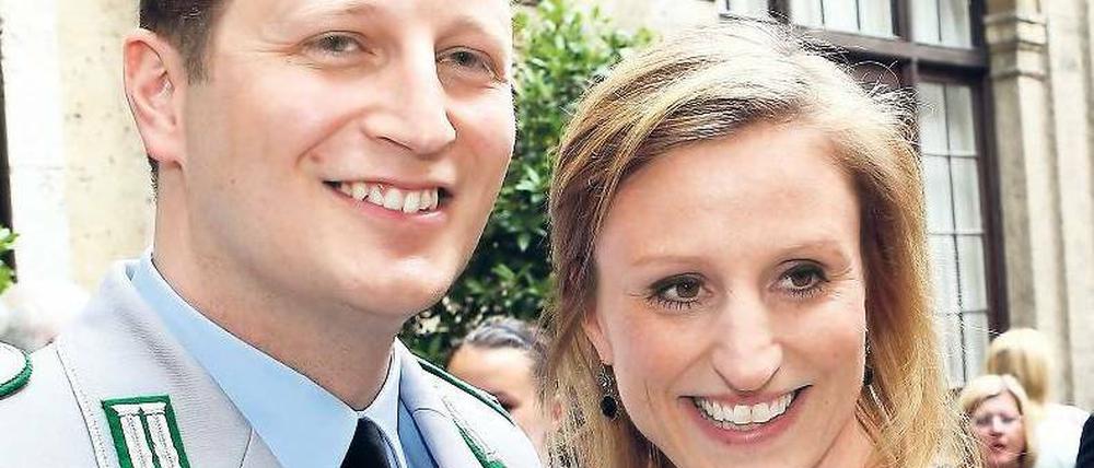 Das Jawort geben sich Georg Friedrich Prinz von Preußen und Sophie Prinzessin von Isenburg am 27. August in Potsdam. Foto: dpa