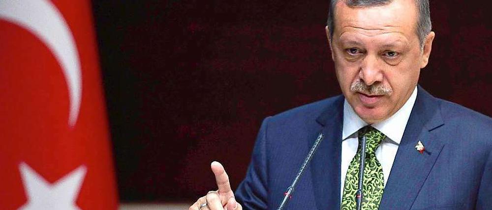 Die Entmachtung der Armee durch Erdogan hat in der Türkei Ängste geweckt, dass säkulare Elemente zurückgedrängt werden könnten. Jüngste Vorfälle bestätigen scheinen dies zu bestätigen.