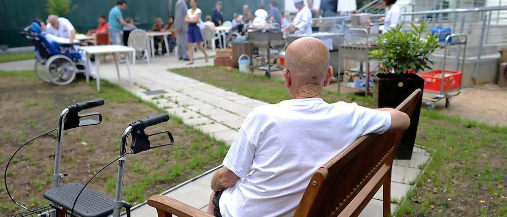 Vor 50 Jahren kamen die ersten Gastarbeiter, nicht alle wurden heimisch. In diesem Pflegeheim in Kreuzberg sind Menschen ausländischer Herrkunft untergebracht.