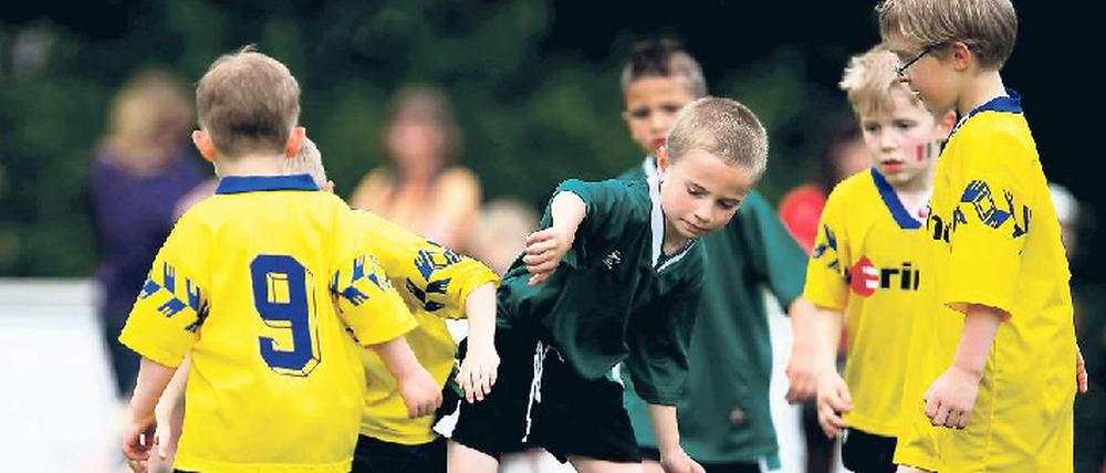 Spaß am Spiel? Schon die G-Jugend steht unter scharfer Beobachtung: von Eltern, Trainern, Scouts.