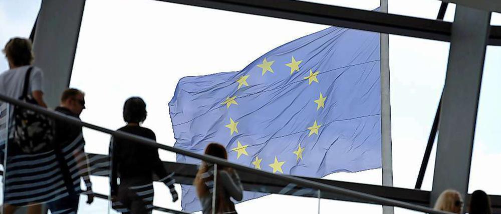 Mehr Freiheit bedeutet weniger Staat: "Dass sie damit Europa genau das rauben, was Europa ausmacht", finden die Abgeordneten Krahmer und Schäffler.