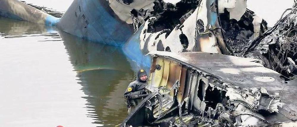 Spuren des Schreckens. Die gesamte Mannschaft von Jaroslawl wurde bei einem Flugzeugabsturz getötet. Foto: dpa