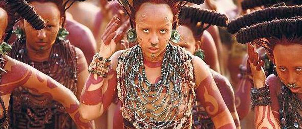 Im Angesicht dämonischer Ängste. Die Maya-Hochkultur hat wegen ihres bis heute nicht eindeutig geklärten Untergangs unheimliche Fantasien angeregt. Ein Beispiel ist der obsessive bildgewaltige Film „Apocalypto“ von Mel Gibson aus dem Jahr 2006.