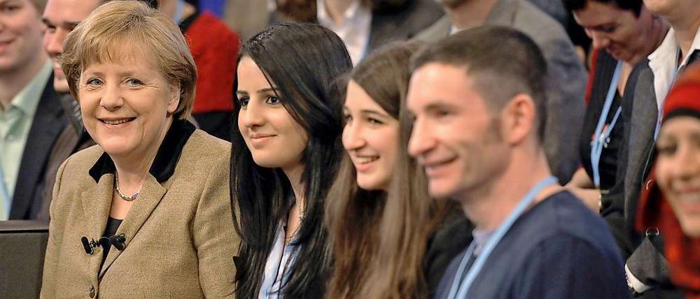 100 Bürger diskutierten im Kaisersaal in Erfurt mit der Kanzlerin über die Frage "Wie wollen wir zusammenleben?"