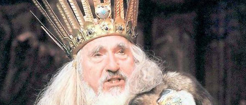 Dienstleister seiner Untertanen. Der britische Schauspieler Sir Nigel Hawthorne als King Lear.