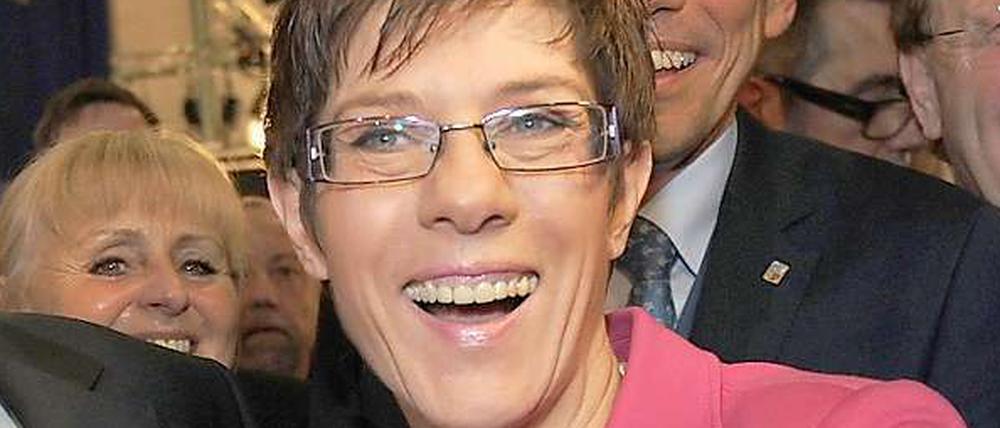 Annegret Kramp-Karrenbauer kann aller Voraussicht nach Ministerpräsidentin im Saarland bleiben. Es sei denn...
