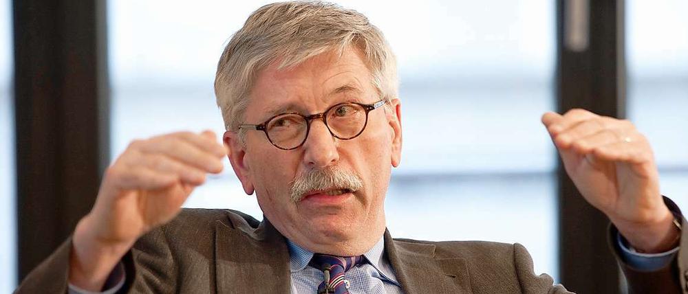 Thilo Sarrazin bei der Vorstellung von Dirk Laabs' investigativem Buch über die Treuhand.
