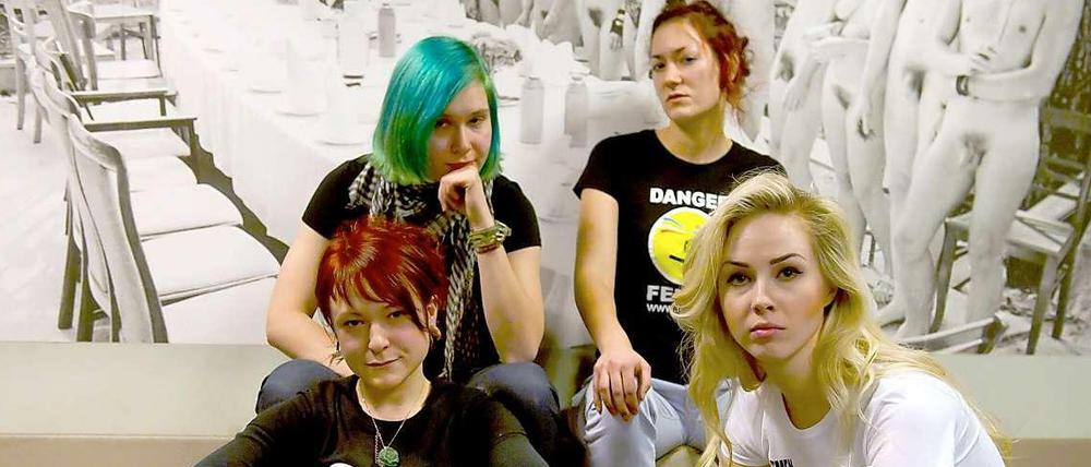 Aleksandra Shevchenko (vorne rechts) und drei Mitstreiterinnen aus Berlin.