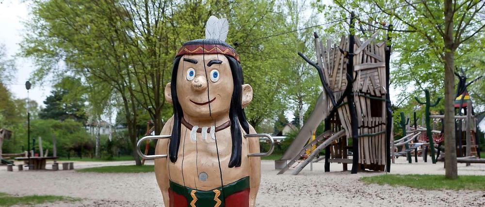 Um den Spielplatz "Döhlauer Pfad" in Lankwitz gibt es Streit. Den Anwohnern ist es vor allem an den Wochenenden zu laut.