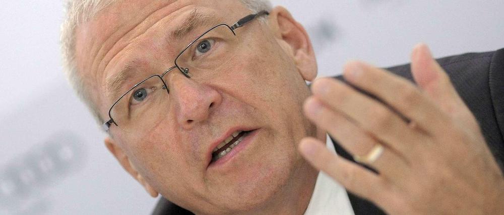 Michael Vesper, 61, ist seit 2006 Generaldirektor des Deutschen Olympischen Sportbundes. Der studierte Soziologe gehörte 1979 zu den Gründungsmitgliedern der Grünen. In Nordrhein-Westfalen war er zwischen 1995 und 2005 Bauminister und stellvertretender Ministerpräsident.