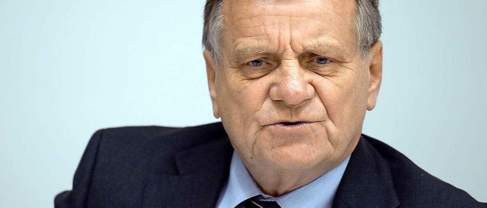 BER-Chef Hartmut Mehdorn auf dem Krisentreffen mit Woidke und Wowereit Rückendeckung bekommen.