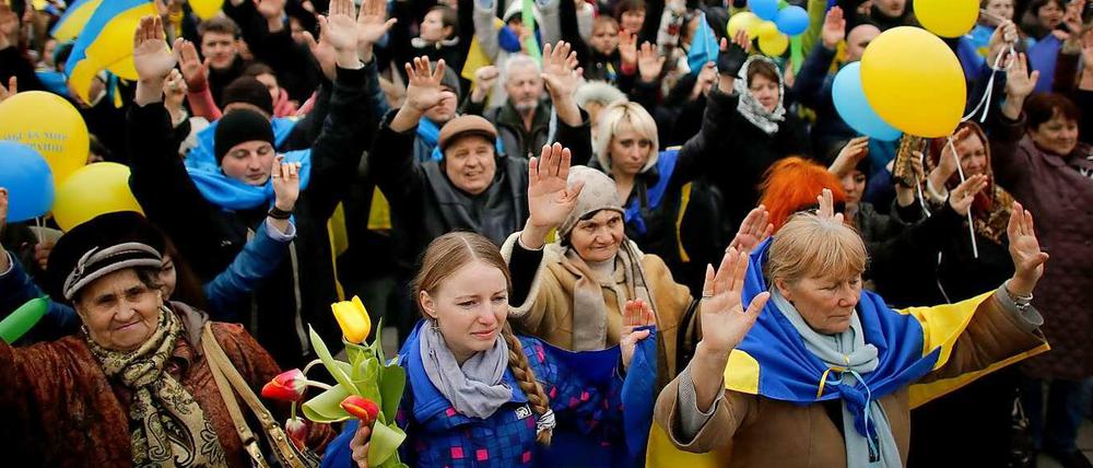 Eine Demonstration in der ukrainischen Stadt Simferopol gegen das geplante Krim-Referendum.