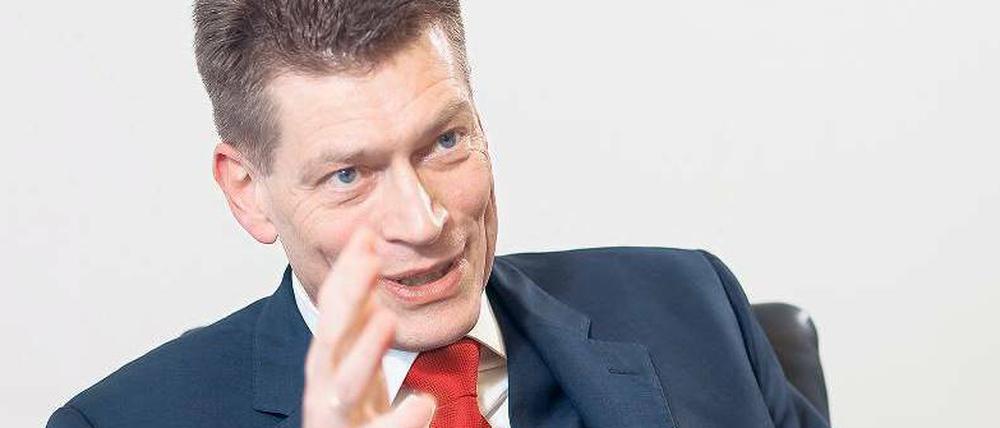 Strategie für die Zukunft. Die Sparkasse will in digitale Medien investieren und den mobilen Vertrieb ausbauen.