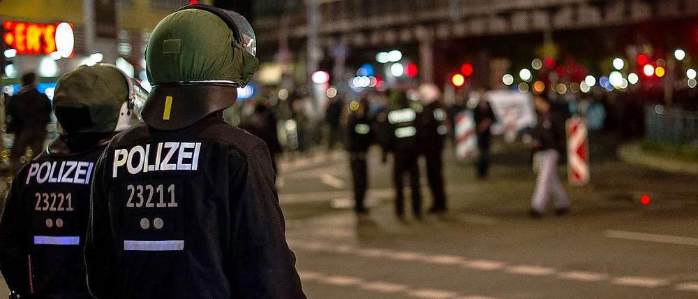 Die Polizei hatte am Abend in Kreuzberg noch alle Hände voll zu tun.