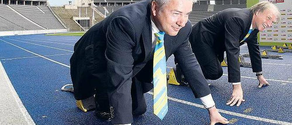 Alles auf Blau. So fotogen warben der Regierende Bürgermeister Klaus Wowereit und der Präsident des Deutschen Leichtathletik-Verbandes Clemens Prokop einst für die Leichtathletik-WM 2009.