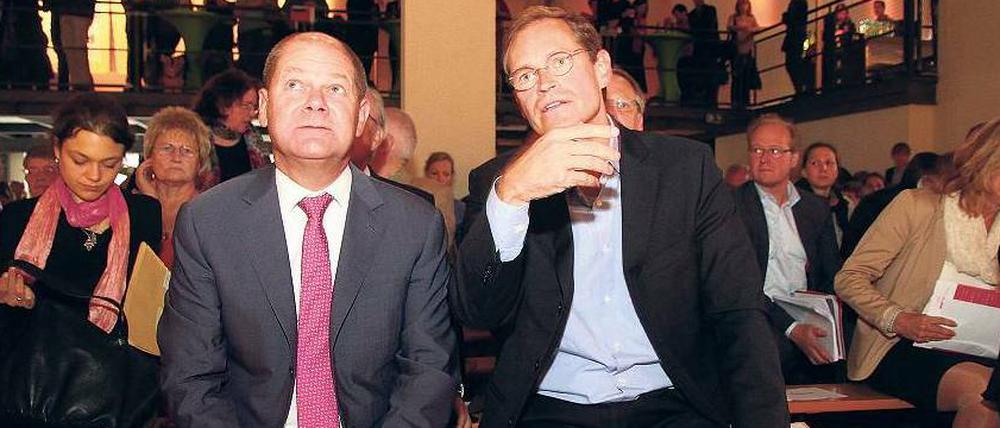 Mitbewerber. Olaf Scholz und Michael Müller beim Stadtforum am Dienstagabend.