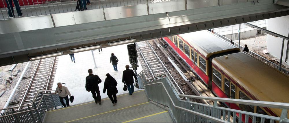 Oben neu, unten neu. Am Bahnhof Ostkreuz, gern mal als Rostkreuz verspottet, wird seit 2006/2007 gebaut.