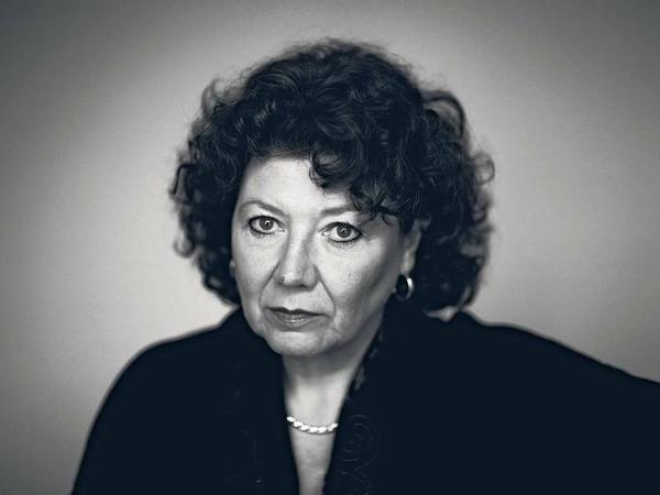 Die Krimiautorin Sabine Thiesler