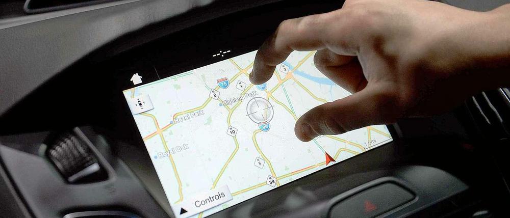 Navigationsgeräte können sehr hilfreich sein, man sollten ihnen aber nicht blind vertrauen. Ein Busfahrer in Frankreich folgte der Navigation und musste einen Umweg von 1200 Kilometern machen.