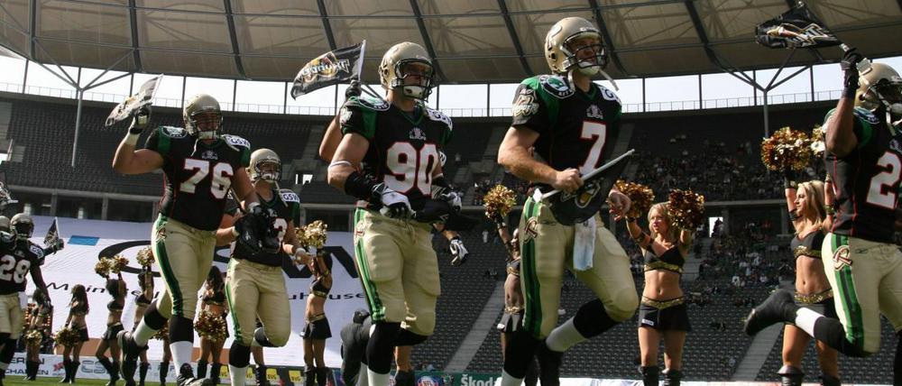Kleine Vergangenheit des großen Sports. Bis 2007 spielten die Berlin Thunder in der inzwischen eingestellten NFL Europe Football im Berliner Olympiastadion.