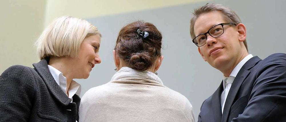 NSU-Prozess. Angeklagte Beate Zschäpe mit ihren Anwälten