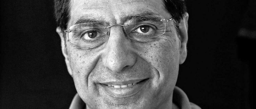 Georgis Vichas leitet eine Poliklinik, wo Ärzte allen Patienten ohne Krankenversicherung kostenlos Hilfe bieten.