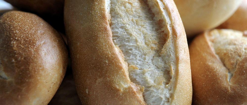 Frischgebacken oder aufgebacken? Deutsche Bäcker klagen gegen Aldi.
