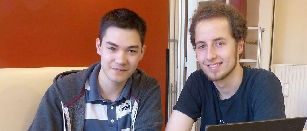 Online-Hilfe für Fragesteller. Jan Kopankiewicz (li.) und Victor Brekenfeld haben das Kommunikations-Tool www.presifeed.com entwickelt.