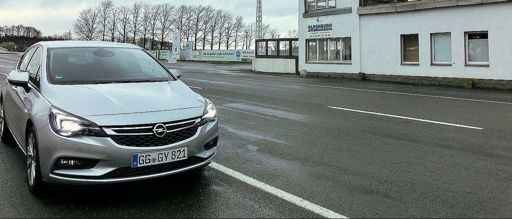 Der neue Beau aus Rüsselsheim: Opel hat seinen Astra komplett überarbeitet und will damit frischen Wind in die Kompaktklasse bringen.