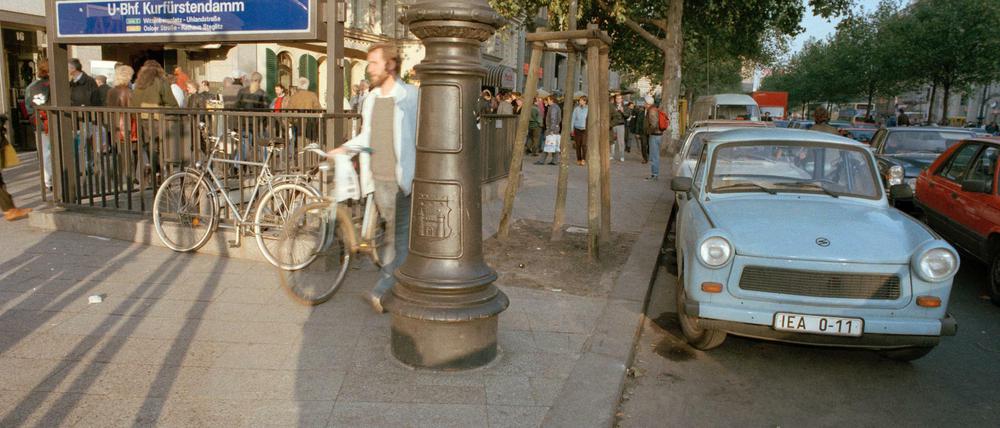 Parkender Trabbi auf dem Ku'damm am 10. November 1989.