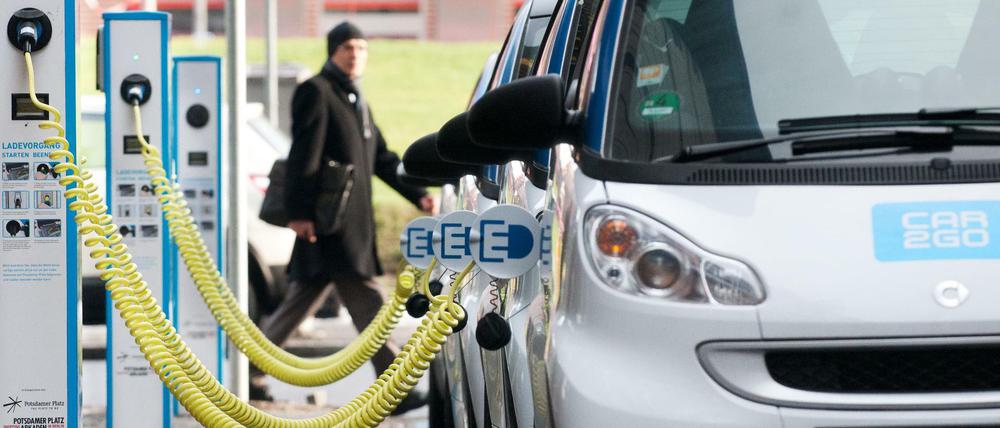 In der Rudolf-von-Gneist-Gasse am Potsdamer Platz gibt es seit 2012 die erste E-Carsharing-Straße Europas.
