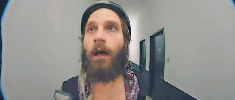 Ein Hasch-Dealer unterwegs in New York City: Ben Sinclair (auch Buch und Regie) als „The Guy“ hat gut zu tun mit seiner exzentrischen Kundschaft.