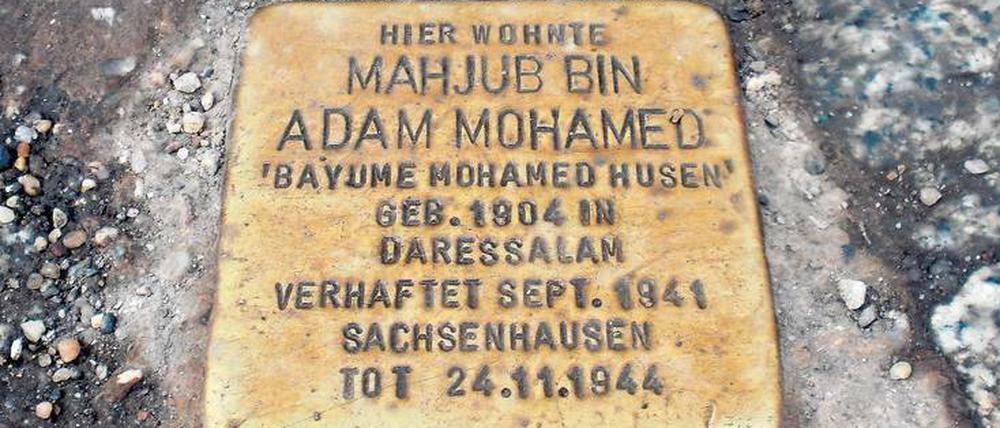 Innehalten. Der Stolperstein für Mohamed Husen ist eine Station auf den digitalen Stadtplänen des Projekts.