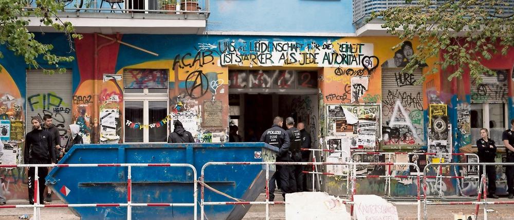Polizeieinsatz am Haus Rigaer Straße 94 im Juli dieses Jahres.