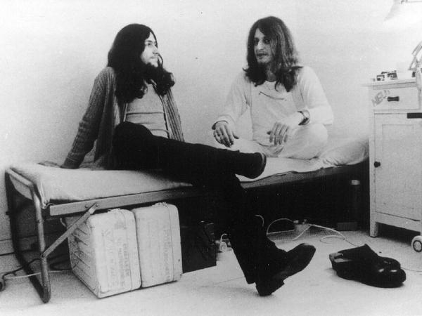 Die deutsche Band Neu! im Jahr 1972. Michael Rother (links) und Klaus Dinger.