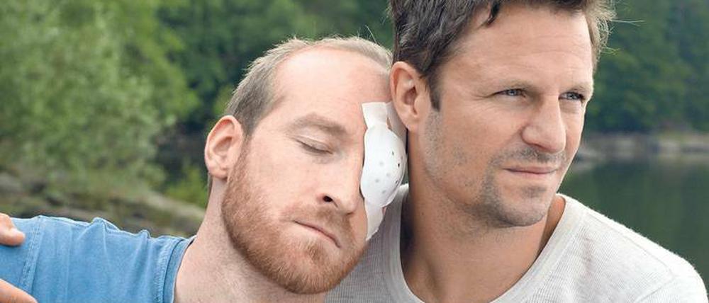 Stefan (Lukas Turtur) und Andreas (Philipp Hochmair) in "Kater".