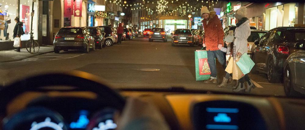 Fußgänger sind im Straßenverkehr klar im Nachteil. Nach Unfällen begehen viele Autofahrer Fahrerflucht.