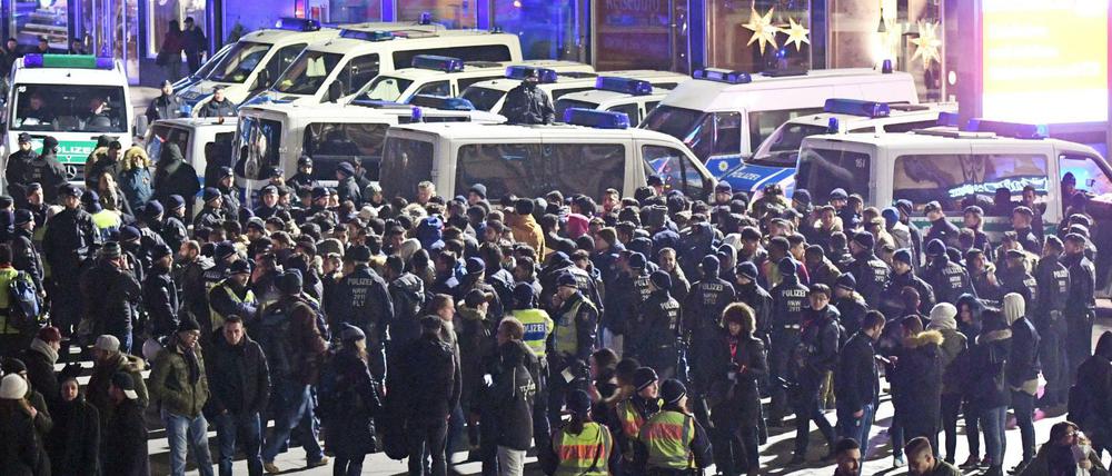 Das Polizeiaufgebot an Silvester war groß.