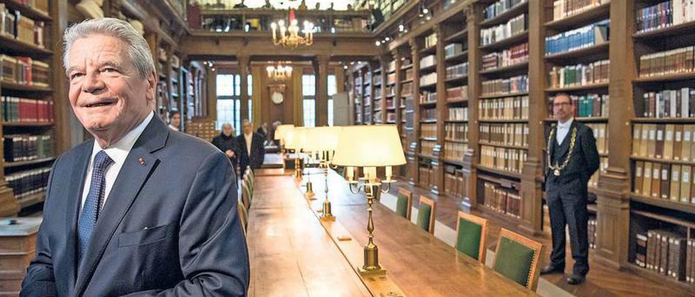 Literarisches Heiligtum. Joachim Gauck in der Académie française.