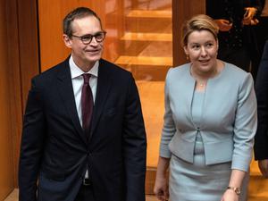 Ein Bild aus besseren Tagen: Michael Müller (l.), damals noch Regierender Bürgermeister, und die damalige SPD-Landesvorsitzende Franziska Giffey.